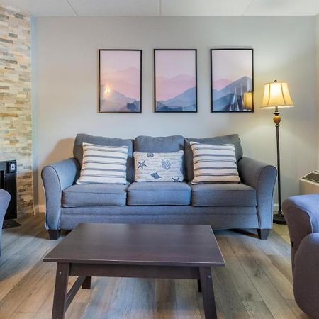 Family Bear Condos, Full King Suite, Kitchen, Pool Access Unit 103 Gatlinburg Bagian luar foto
