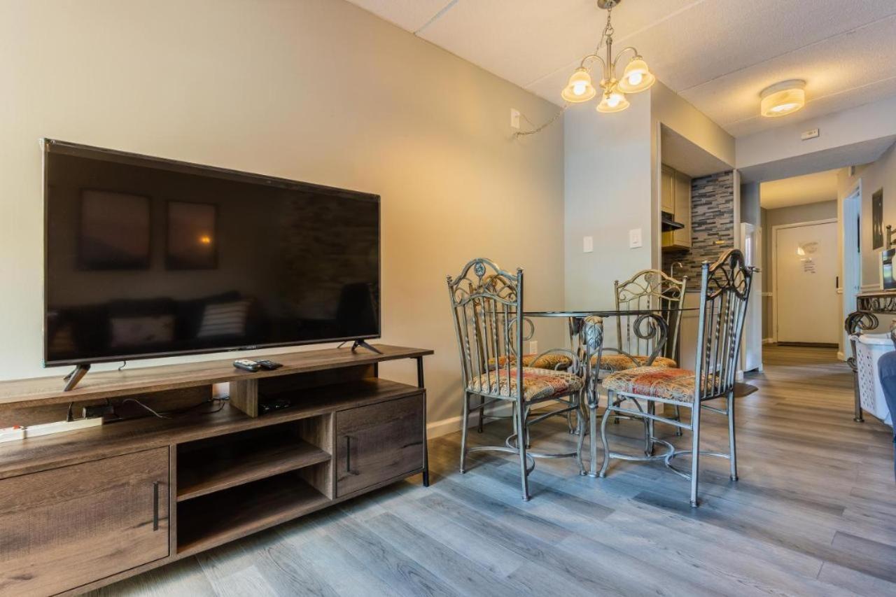 Family Bear Condos, Full King Suite, Kitchen, Pool Access Unit 103 Gatlinburg Bagian luar foto