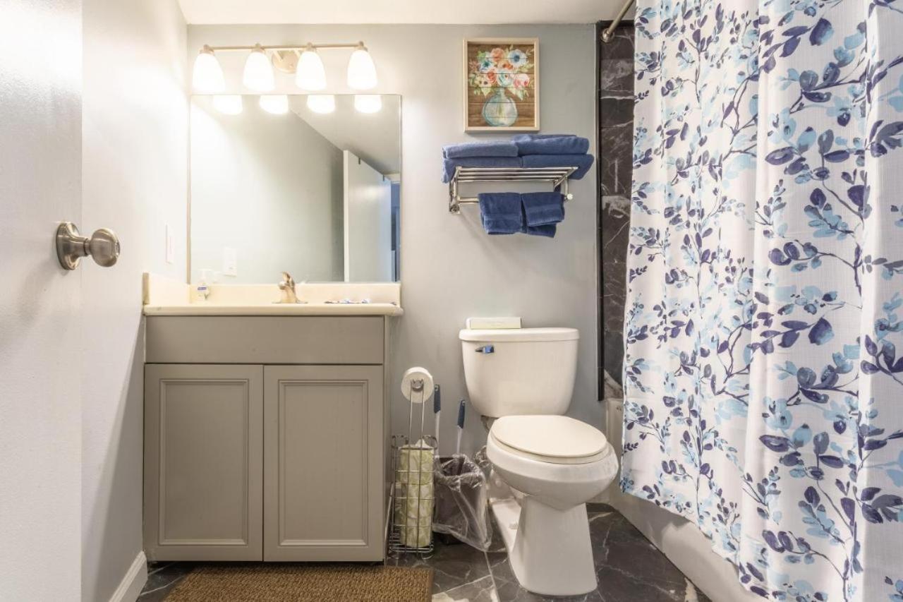 Family Bear Condos, Full King Suite, Kitchen, Pool Access Unit 103 Gatlinburg Bagian luar foto