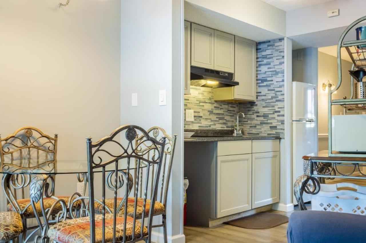 Family Bear Condos, Full King Suite, Kitchen, Pool Access Unit 103 Gatlinburg Bagian luar foto