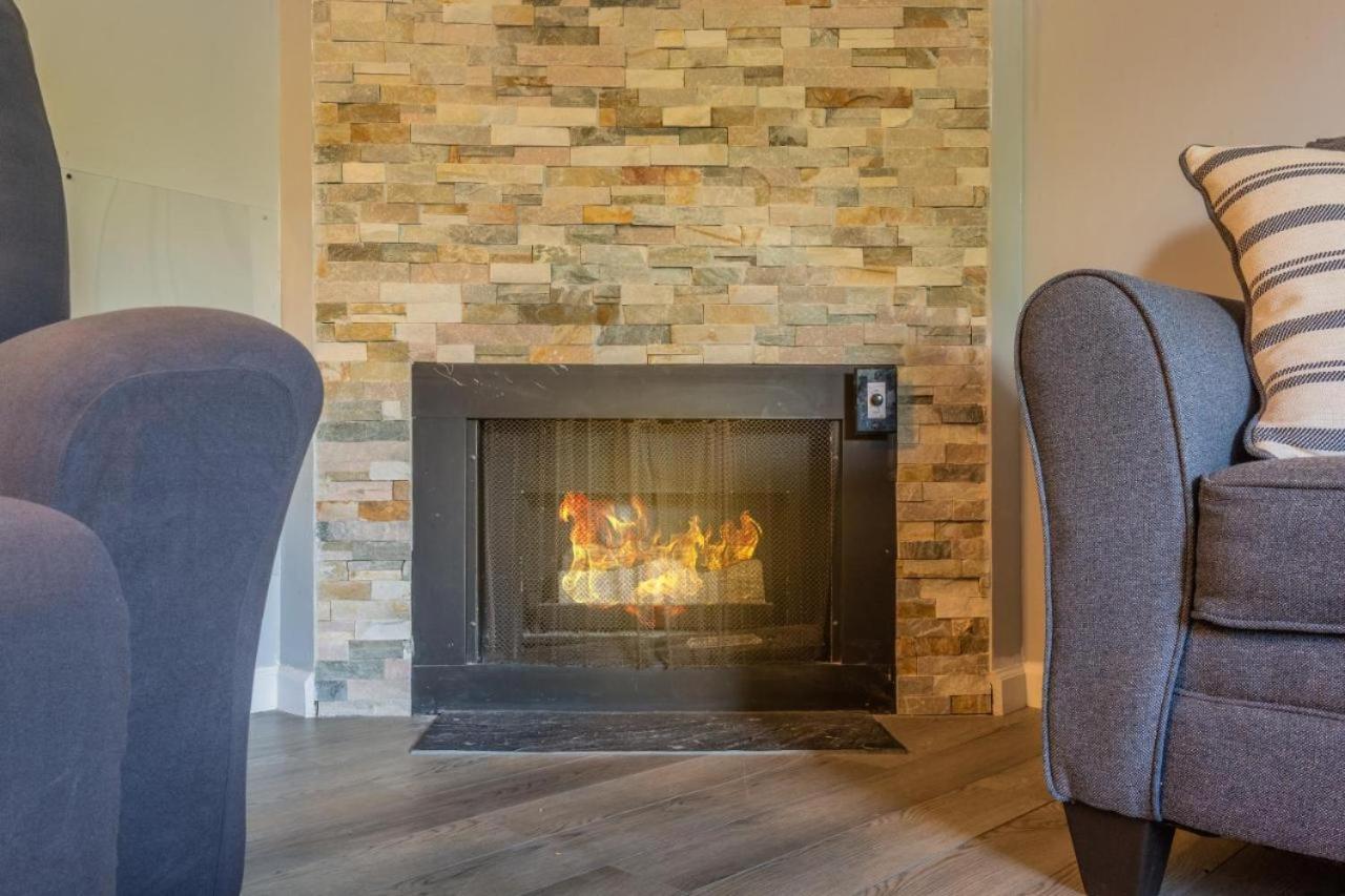 Family Bear Condos, Full King Suite, Kitchen, Pool Access Unit 103 Gatlinburg Bagian luar foto