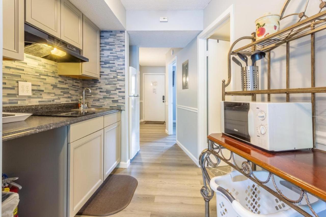 Family Bear Condos, Full King Suite, Kitchen, Pool Access Unit 103 Gatlinburg Bagian luar foto